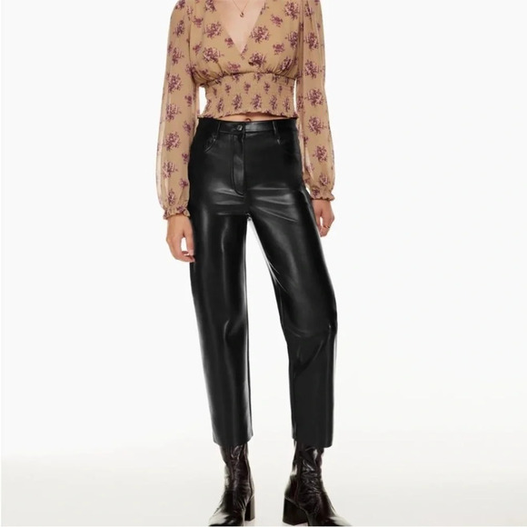 Aritzia Wilfred The Melina Cropped Straight Leg Pants Black Vegan Leather Size 2 - Picture 1 of 8